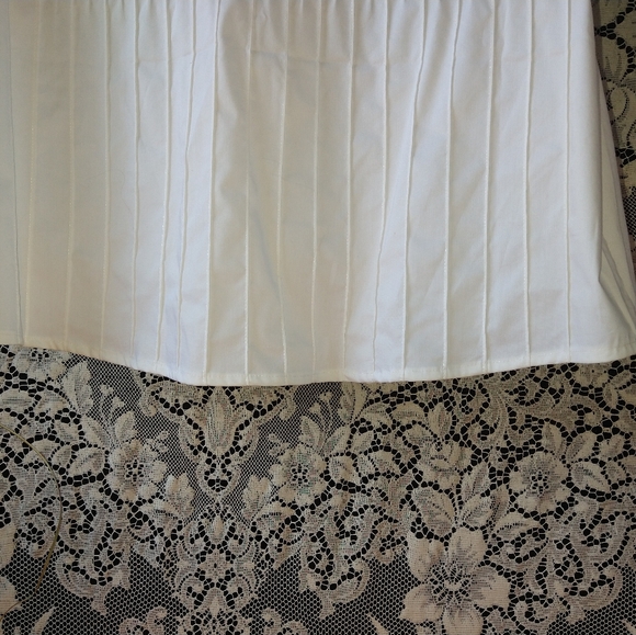 Du Jour white long sleeve shirt vertical ruffle button up with button on cuff - Picture 5 of 5